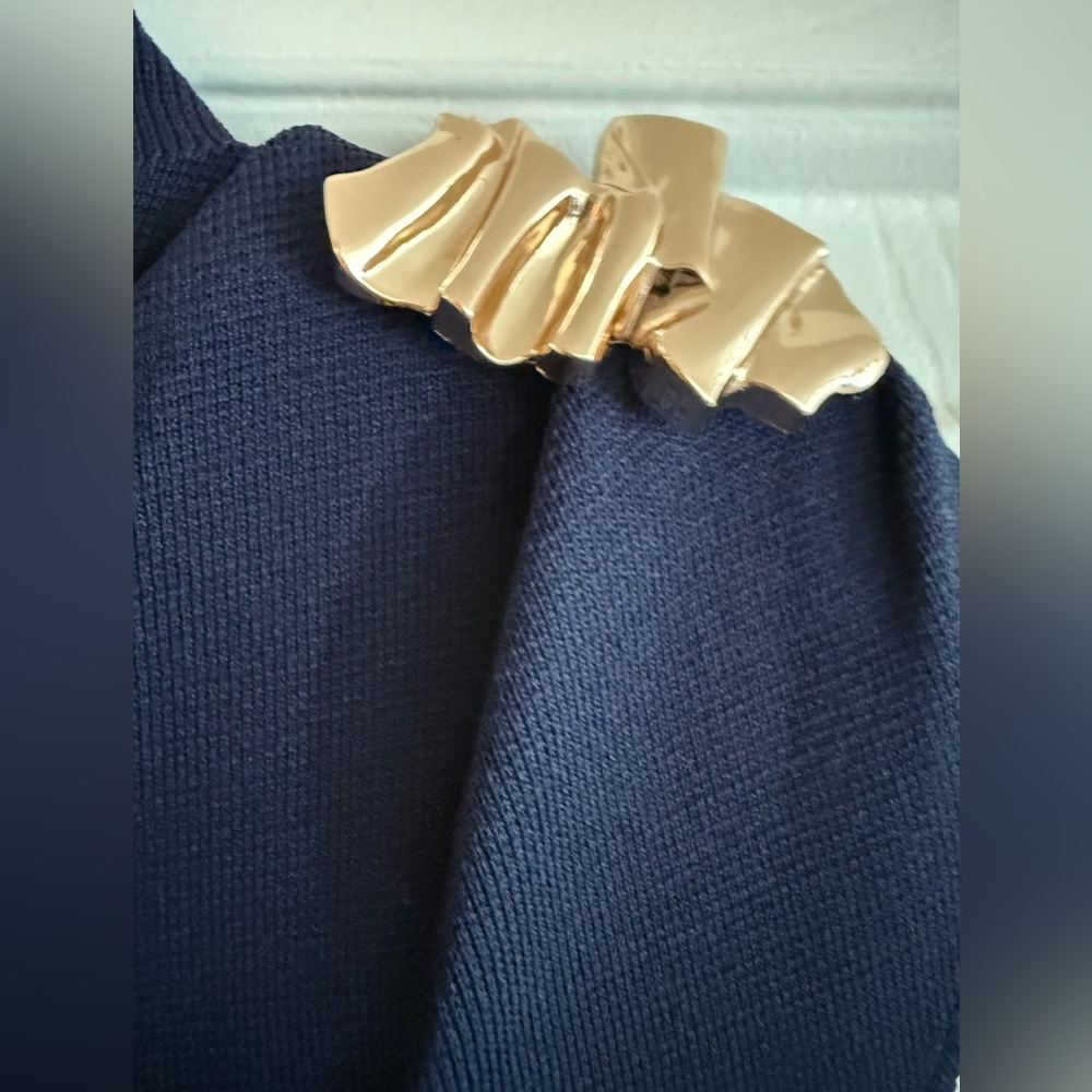 RARE! ZARA Navy Knit Asymmetrical Shoulder Top with Gold Hardware (NWT, Size M)